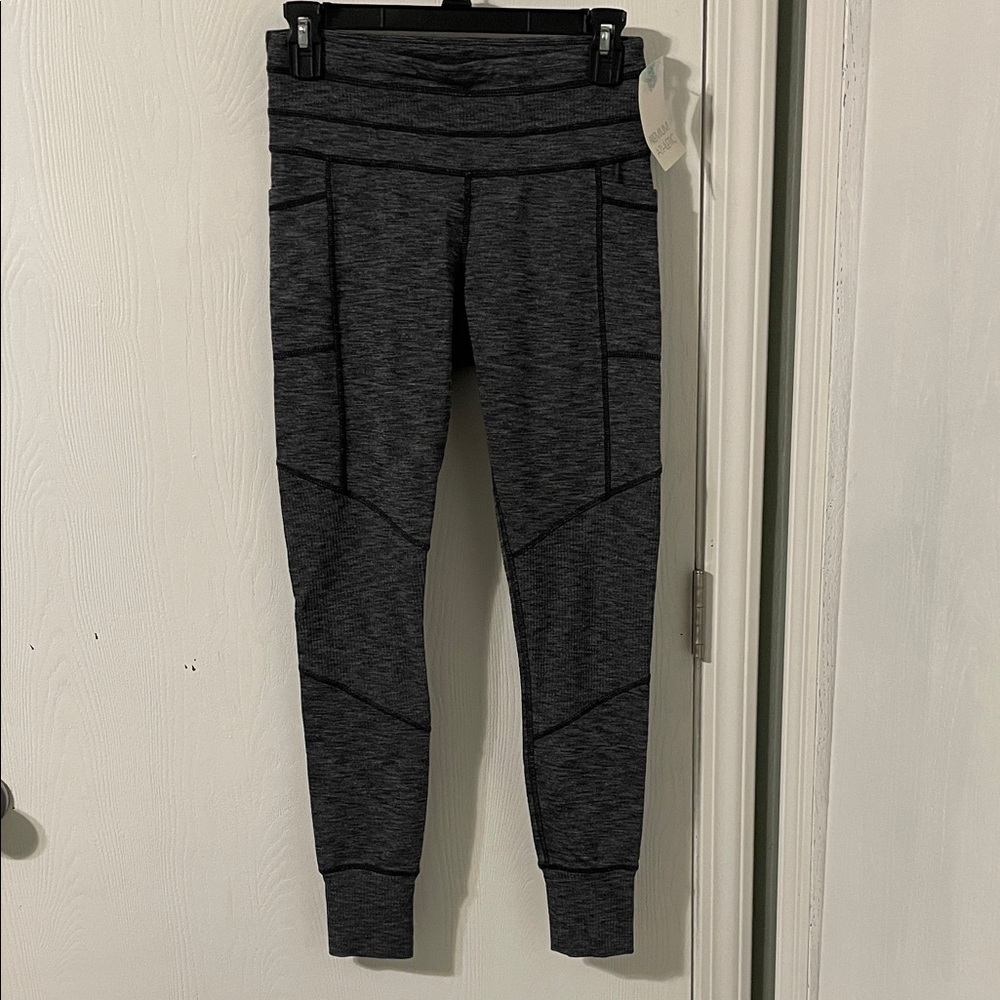 Athleta Gray Excursion Tight Hybrid Joggers High Rise Leggings Size Small - Picture 2 of 11